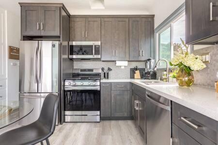Amazing Ocean View - Luxury Manhattan Beach 1 Bedroom - Parking Εξωτερικό φωτογραφία